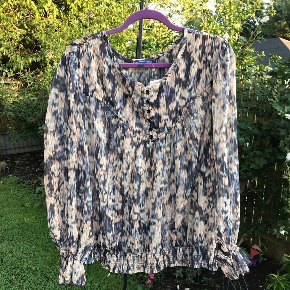 Democracy Blouse‎